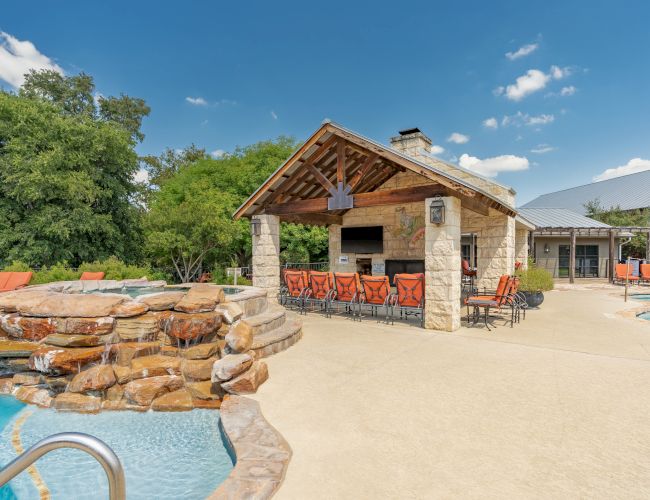 Fredericksburg Inn & Suites